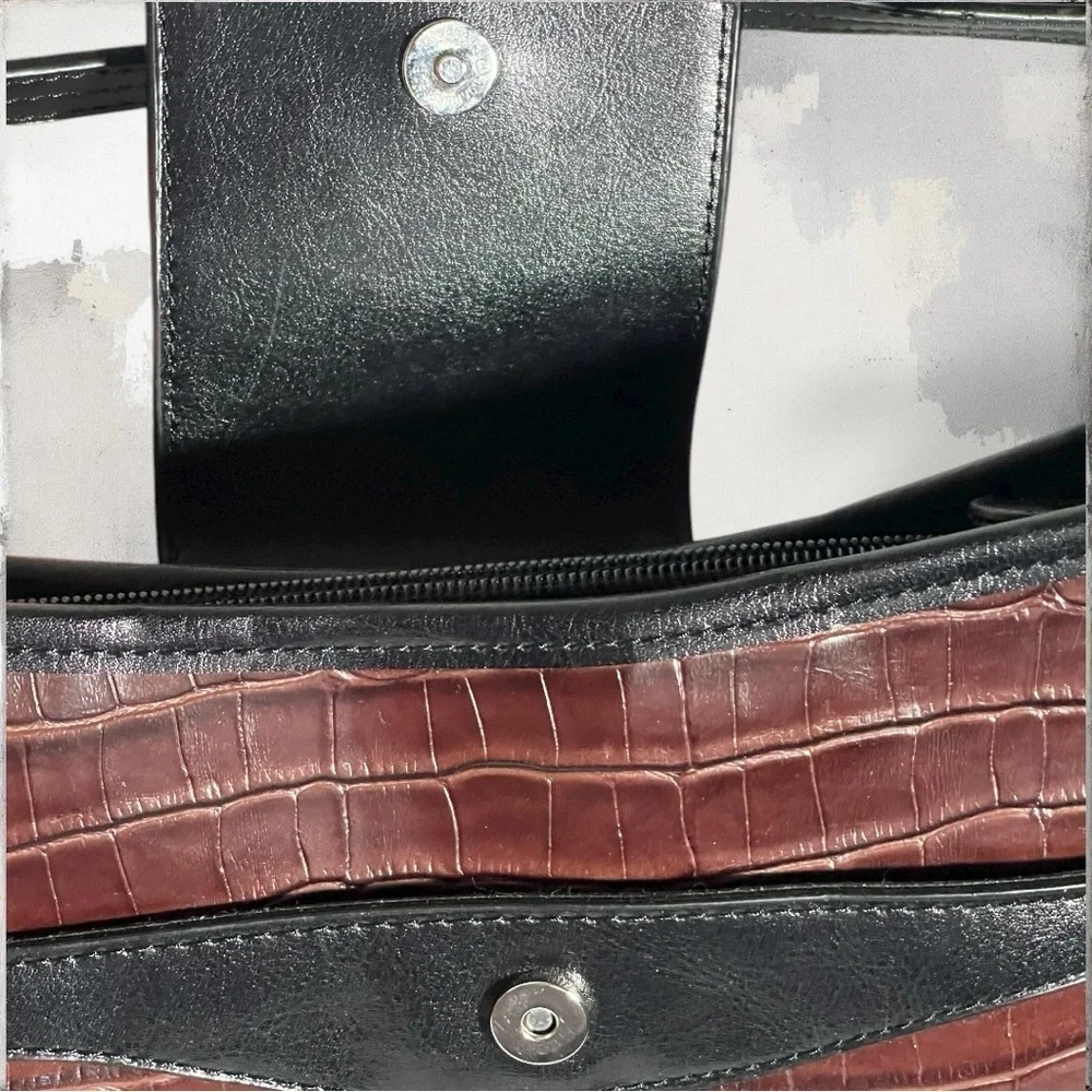 Vintage black and burgundy/red crocodile-embossed leather shoulder bag